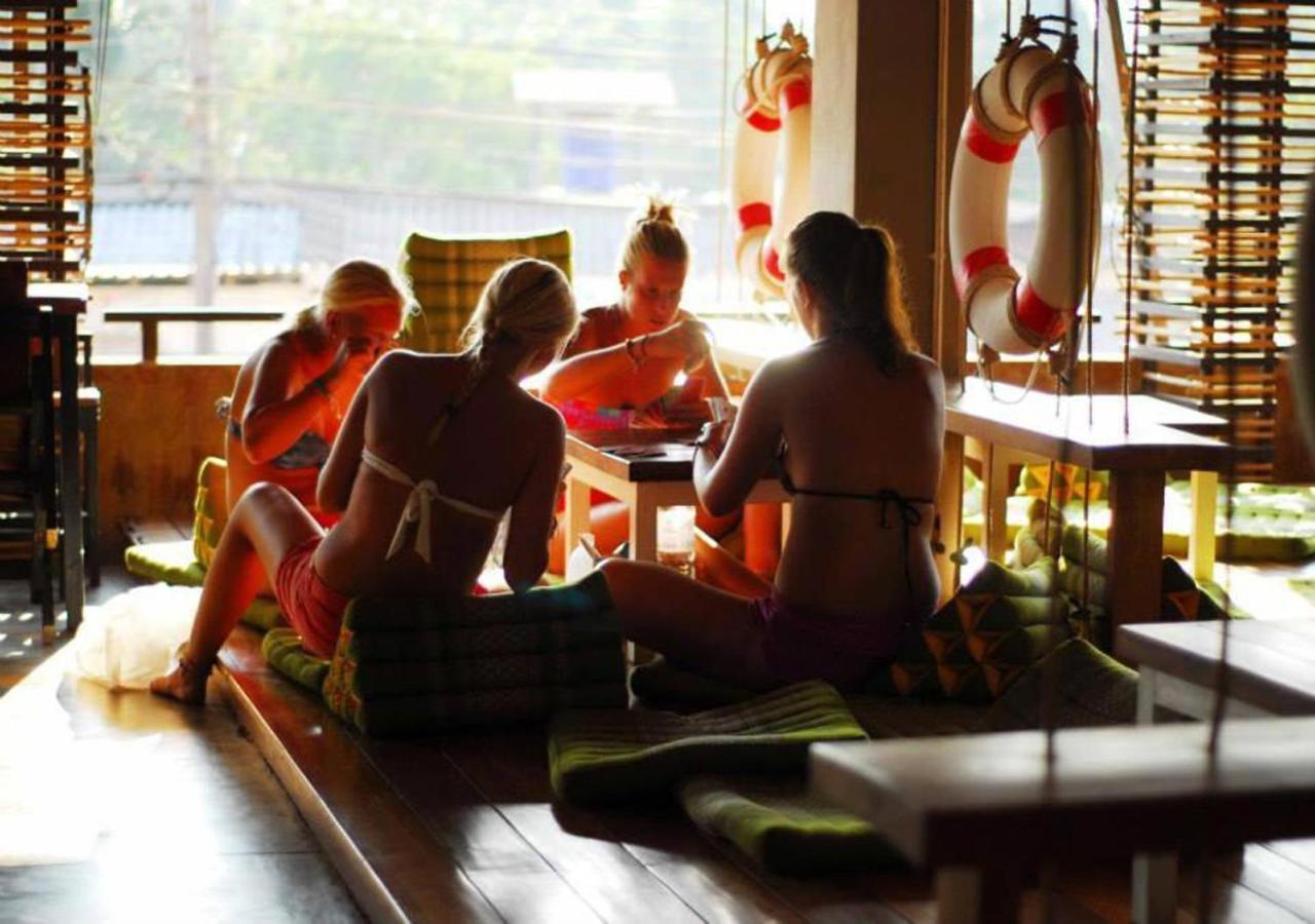 Non La Mer Hostel - Bed & Yoga Ko Lanta Buitenkant foto