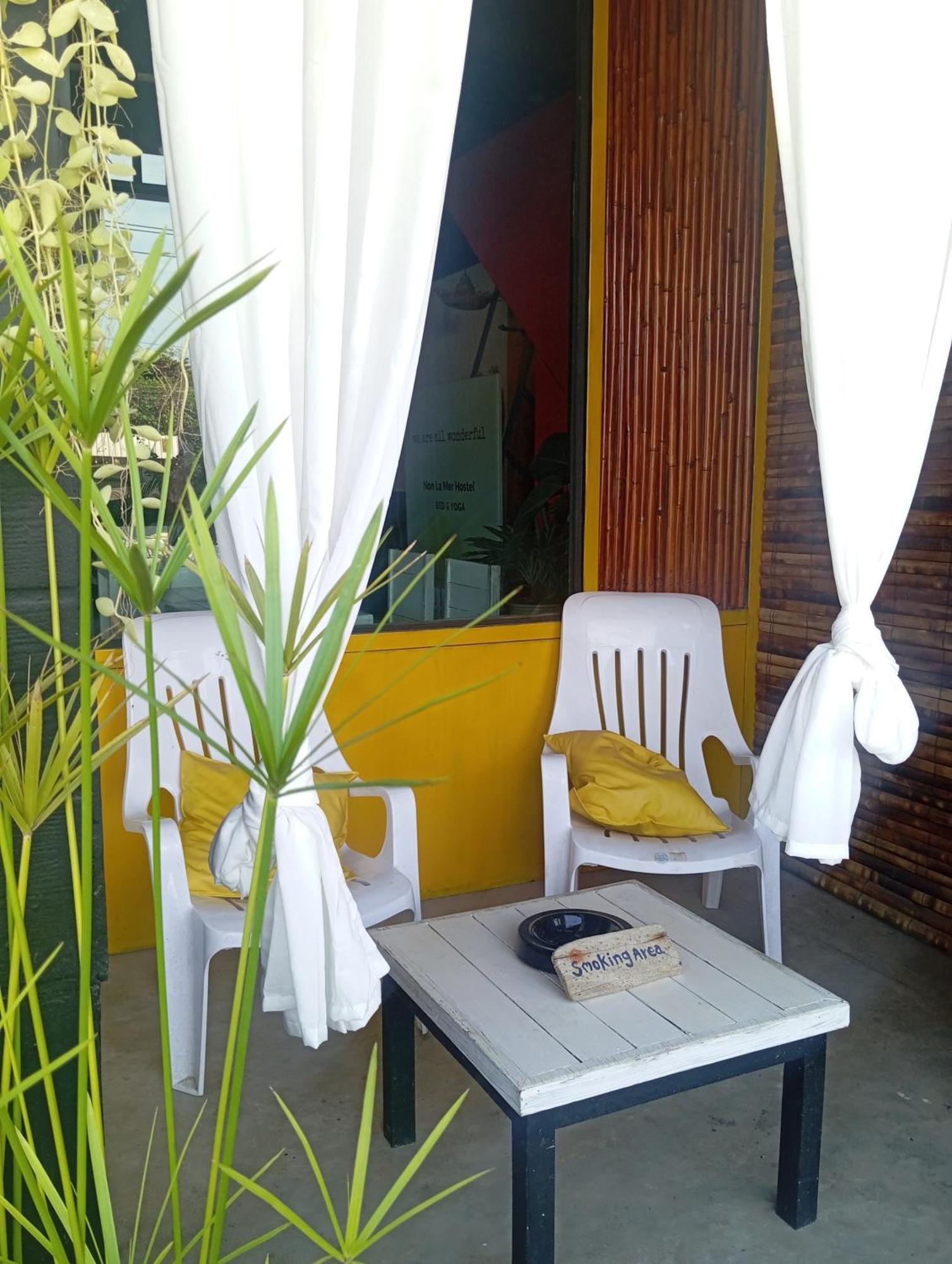 Non La Mer Hostel - Bed & Yoga Ko Lanta Buitenkant foto